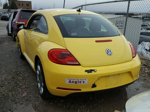 3VWJP7AT0CM603000 - 2012 VOLKSWAGEN BEETLE YELLOW photo 3