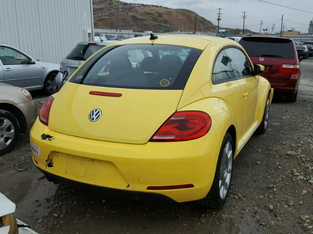 3VWJP7AT0CM603000 - 2012 VOLKSWAGEN BEETLE YELLOW photo 4