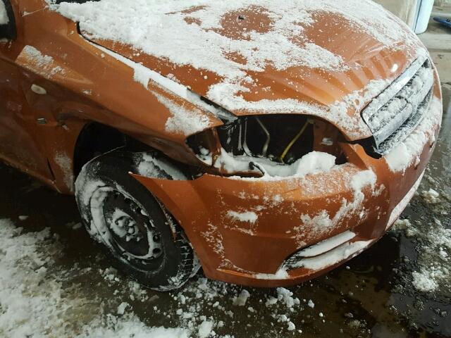 KL1TD56668B050709 - 2008 CHEVROLET AVEO BASE ORANGE photo 9