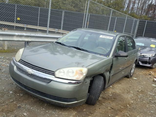 1G1ZS52F24F158805 - 2004 CHEVROLET MALIBU GREEN photo 2