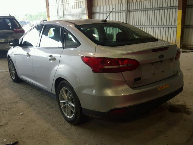 1FADP3F29FL327324 - 2015 FORD FOCUS SE SILVER photo 3