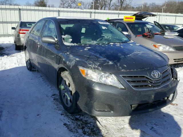 4T1BF3EK1BU731269 - 2011 TOYOTA CAMRY BASE GRAY photo 1