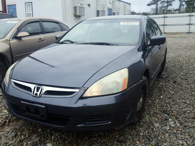 1HGCM564X7A001557 - 2007 HONDA ACCORD LX GRAY photo 2