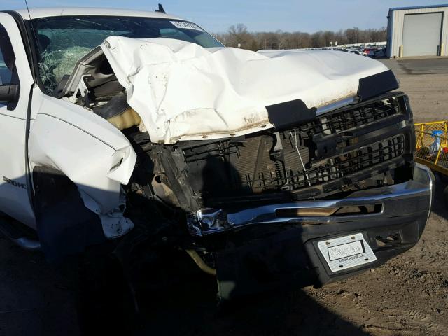 1GCHC24K67E553539 - 2007 CHEVROLET SILVERADO WHITE photo 9