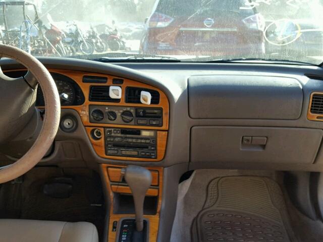 JT2BF12K0T0136590 - 1996 TOYOTA CAMRY LE WHITE photo 9