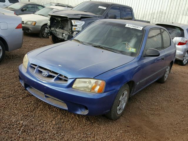 KMHCF35G01U082076 - 2001 HYUNDAI ACCENT L BLUE photo 2