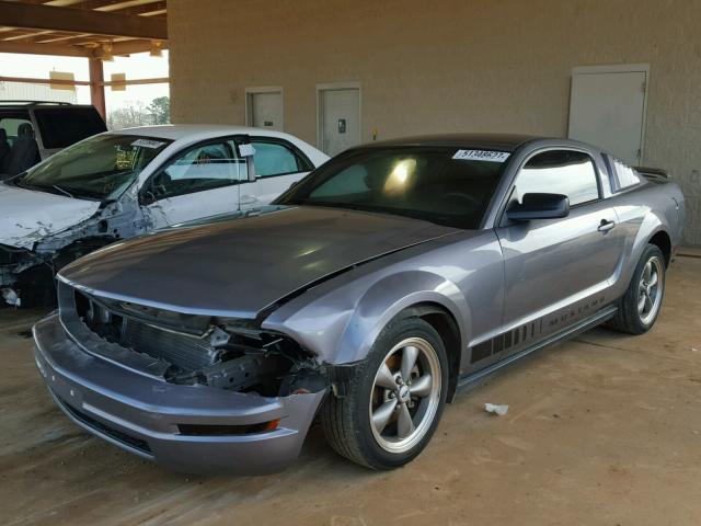 1ZVFT80N965143940 - 2006 FORD MUSTANG BLUE photo 2