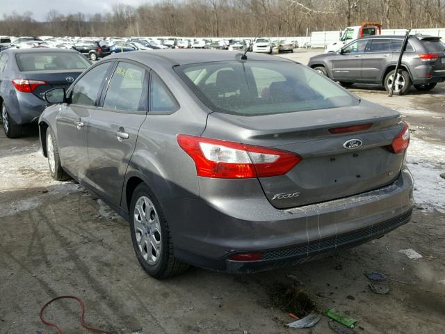 1FAHP3F22CL317764 - 2012 FORD FOCUS SE CHARCOAL photo 3