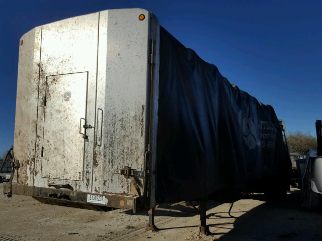 1L01B4821Y1148774 - 2000 LUFK TRAILER SILVER photo 2