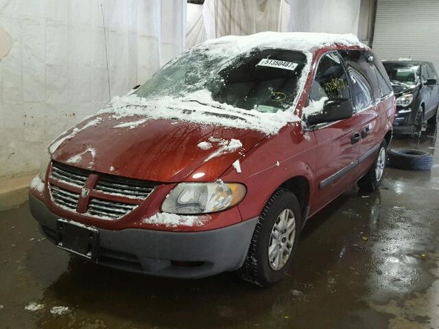 1D4GP25R27B176515 - 2007 DODGE CARAVAN SE RED photo 2