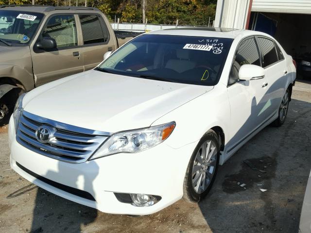 4T1BK3DB2CU463119 - 2012 TOYOTA AVALON BAS WHITE photo 2