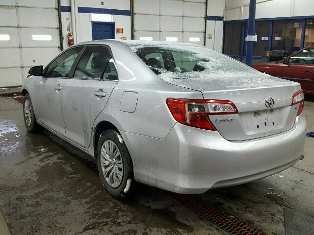 4T4BF1FK2CR174799 - 2012 TOYOTA CAMRY BASE SILVER photo 3