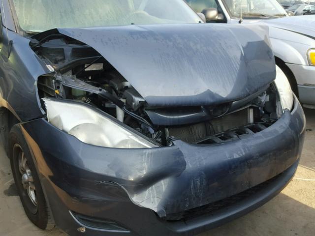 5TDZK23C79S266368 - 2009 TOYOTA SIENNA CE GRAY photo 9