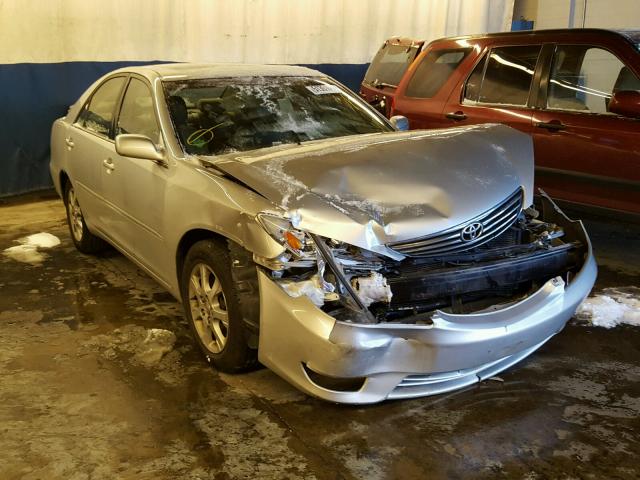 4T1BF30K65U607803 - 2005 TOYOTA CAMRY LE SILVER photo 1