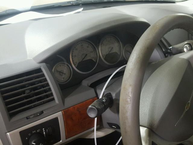 2A8HR54P08R833210 - 2008 CHRYSLER TOWN & COU BLUE photo 8