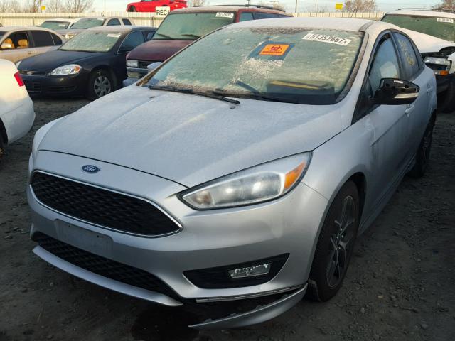 1FADP3F24FL269736 - 2015 FORD FOCUS SE SILVER photo 2