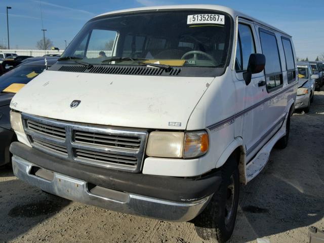 2B6HB21Y3VK566550 - 1997 DODGE RAM VAN B2 WHITE photo 2