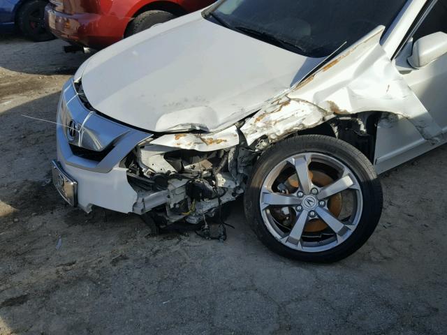 19UUA96559A002518 - 2009 ACURA TL WHITE photo 9