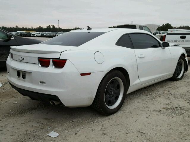 2G1FA1E32C9160920 - 2012 CHEVROLET CAMARO LS WHITE photo 4