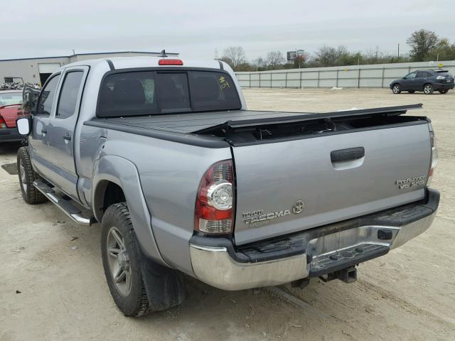 5TFKU4HNXEX005435 - 2014 TOYOTA TACOMA DOU GRAY photo 3