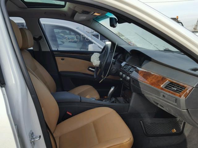 WBANU53588CT10726 - 2008 BMW 528 I WHITE photo 5
