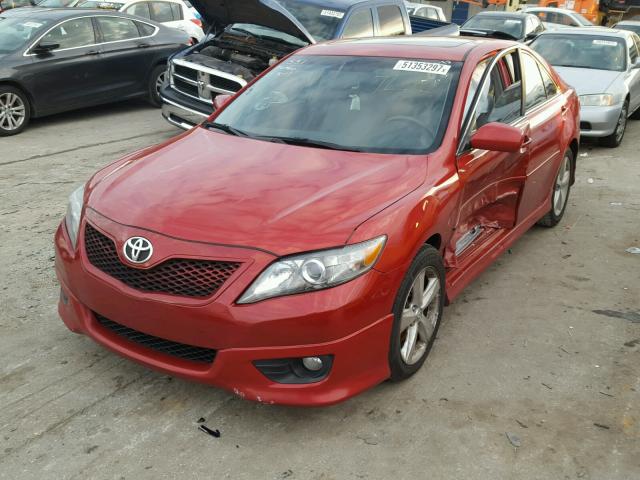 4T1BF3EK0AU511331 - 2010 TOYOTA CAMRY BASE RED photo 2