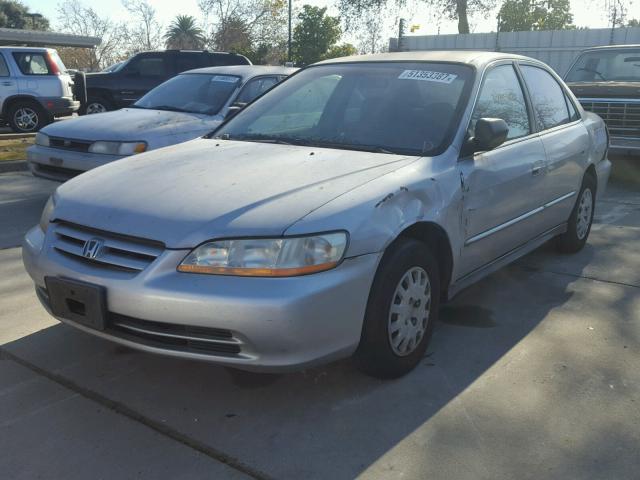 1HGCF86631A123875 - 2001 HONDA ACCORD VAL SILVER photo 2