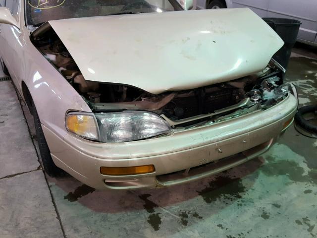 4T1SK12E2SU518684 - 1995 TOYOTA CAMRY LE GOLD photo 9