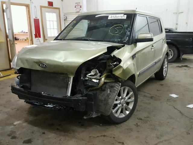 KNDJT2A65D7578344 - 2013 KIA SOUL + GREEN photo 2