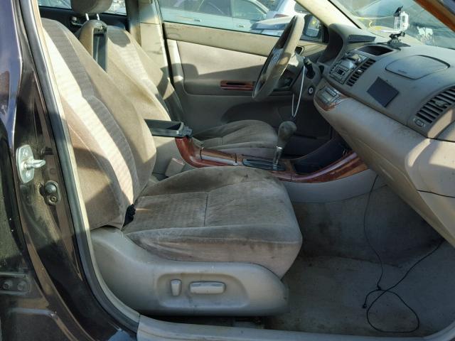 JTDBE32K630243651 - 2003 TOYOTA CAMRY LE BROWN photo 5