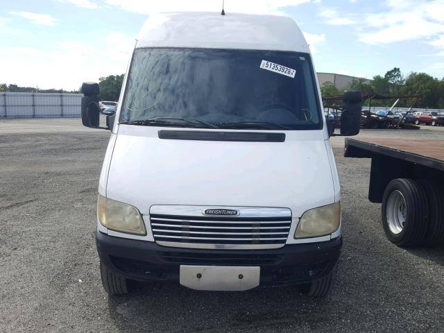 WDYPD744155810745 - 2005 FREIGHTLINER SPRINTER WHITE photo 9