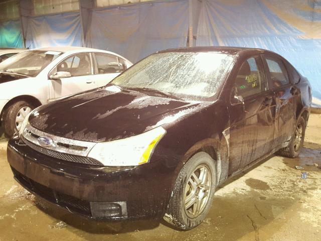 1FAHP35N38W216167 - 2008 FORD FOCUS SE BLACK photo 2