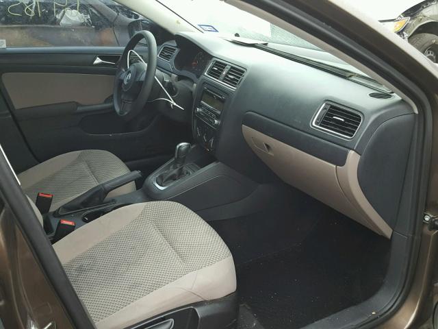 3VW2K7AJ1BM066024 - 2011 VOLKSWAGEN JETTA BASE BROWN photo 5