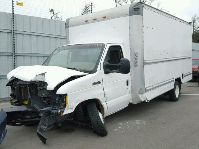 1FDWE3FS7CDA32782 - 2012 FORD ECONOLINE WHITE photo 2