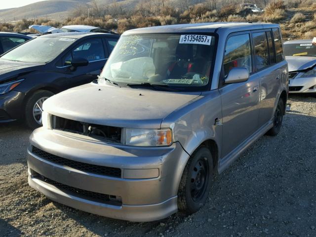 JTLKT324950218631 - 2005 TOYOTA SCION XB SILVER photo 2