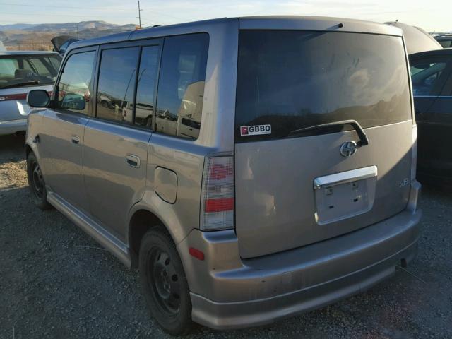 JTLKT324950218631 - 2005 TOYOTA SCION XB SILVER photo 3