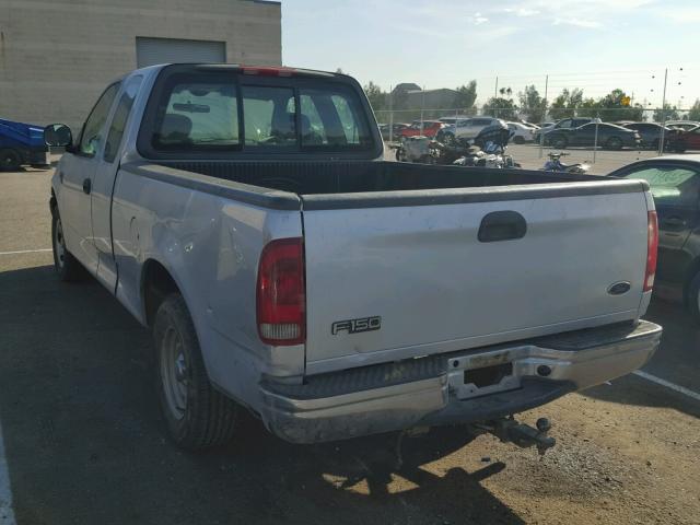 2FTRX17W03CA63163 - 2003 FORD F150 SILVER photo 3