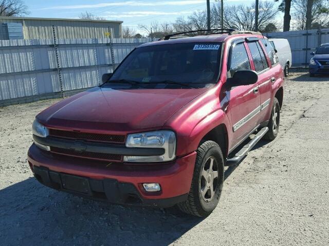 1GNDT13SX22212866 - 2002 CHEVROLET TRAILBLAZE MAROON photo 2