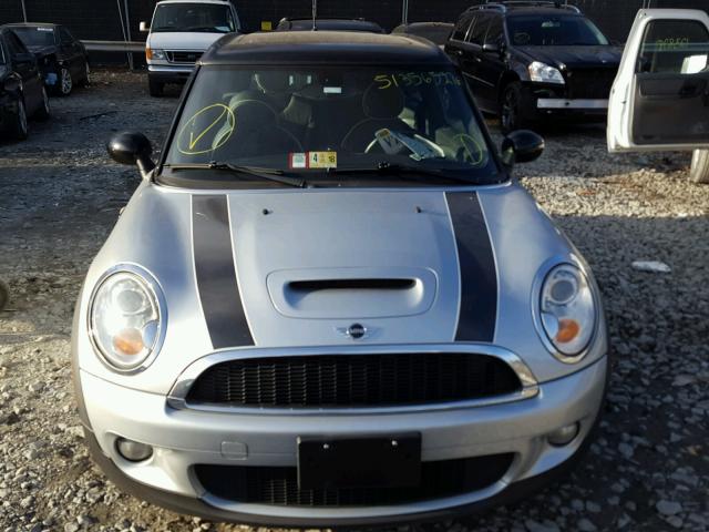 WMWMM33569TP91772 - 2009 MINI COOPER S C SILVER photo 9