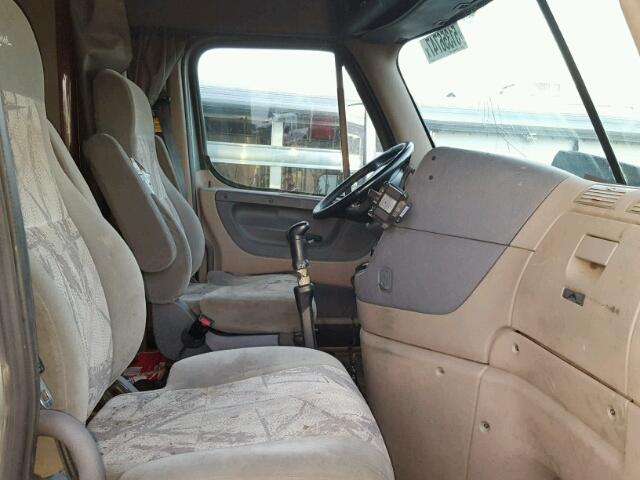 1FUJGLDR09LAK7426 - 2009 FREIGHTLINER CASCADIA 1 GREEN photo 9