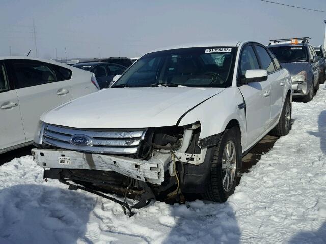 1FAHP27W88G154582 - 2008 FORD TAURUS SEL WHITE photo 2