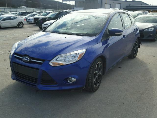 1FADP3K27EL447420 - 2014 FORD FOCUS SE BLUE photo 2