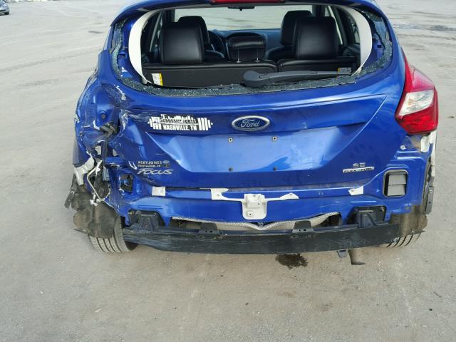 1FADP3K27EL447420 - 2014 FORD FOCUS SE BLUE photo 9