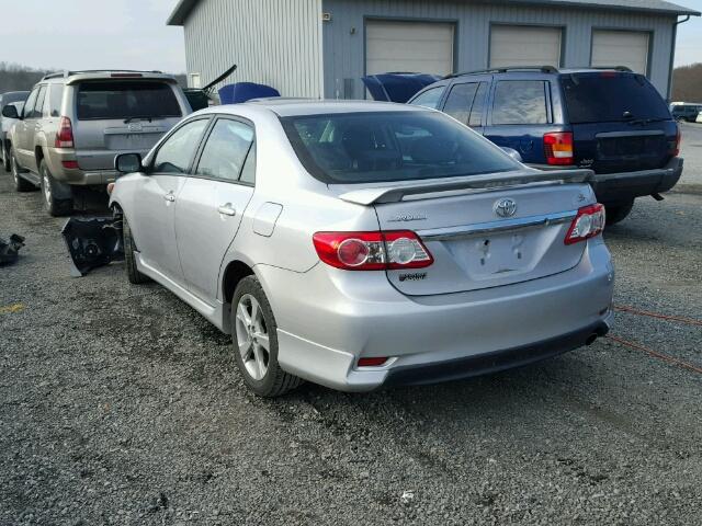 2T1BU4EE0BC554396 - 2011 TOYOTA COROLLA BA SILVER photo 3