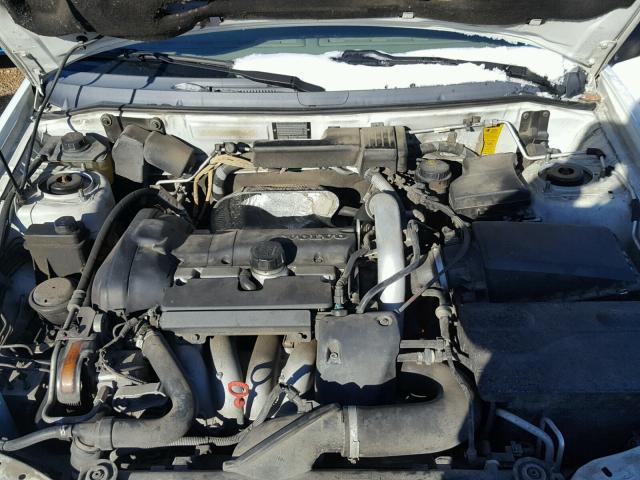 YV1VS275X4F076979 - 2004 VOLVO S40 1.9T WHITE photo 7