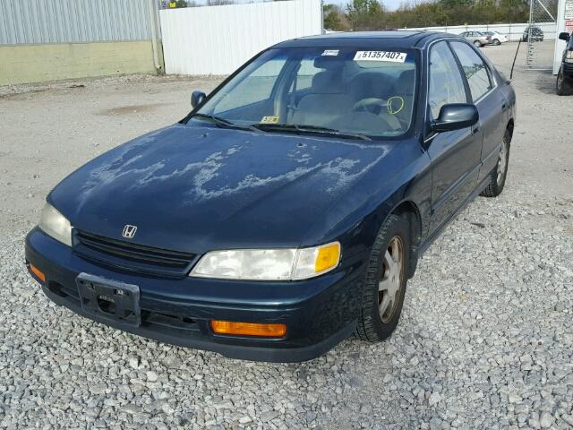 1HGCD5551RA104203 - 1994 HONDA ACCORD EX GREEN photo 2