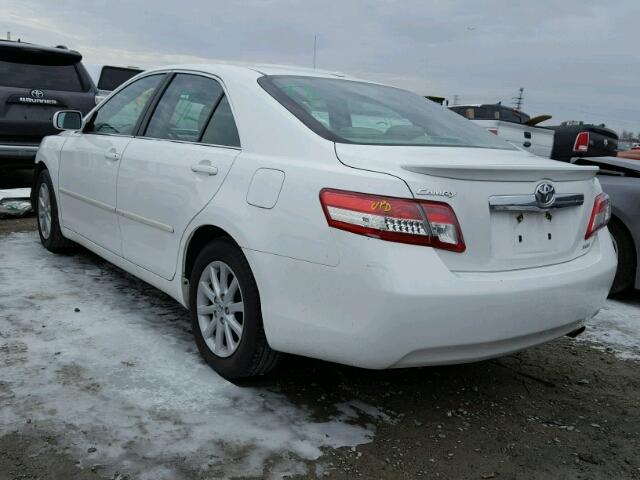 4T4BF3EK0BR102477 - 2011 TOYOTA CAMRY BASE WHITE photo 3