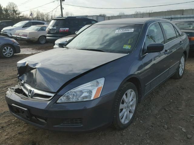 1HGCM664X7A094845 - 2007 HONDA ACCORD SE GRAY photo 2