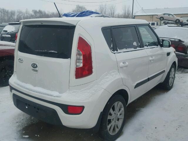 KNDJT2A67D7588020 - 2013 KIA SOUL + WHITE photo 4