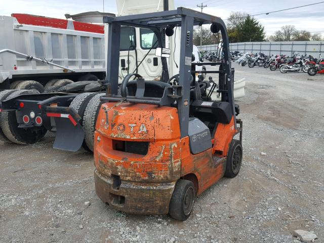 83653 - 2004 TOYOTA FORKLIFT ORANGE photo 4